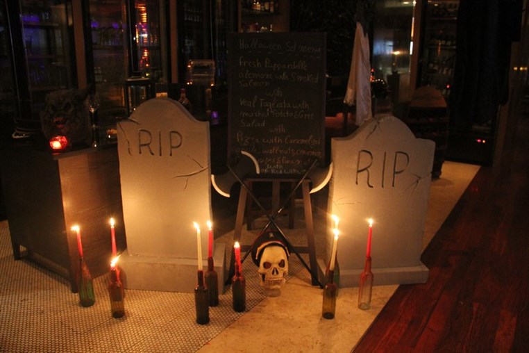 Halloween at Mondo-Phoenicia